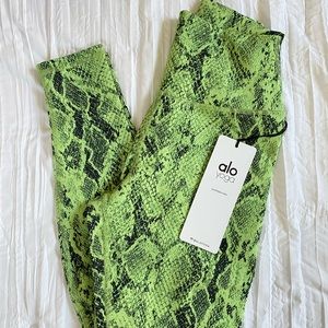 Alo Yoga Vapor Snakeskin Leggings